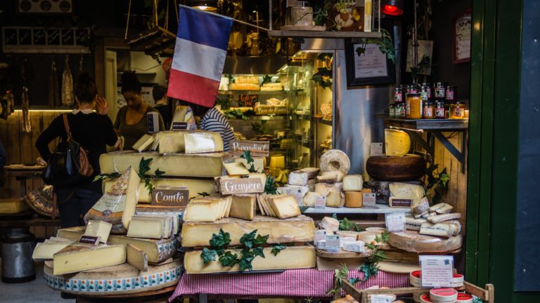 Etal de fromages français